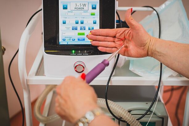 Device for the treatment of varicose veins with endovasal laser coagulation