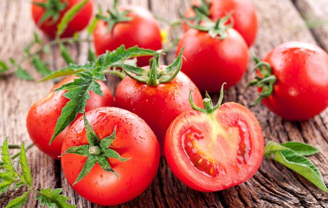 Tomato is excellent for inflammation and pain in varicose veins